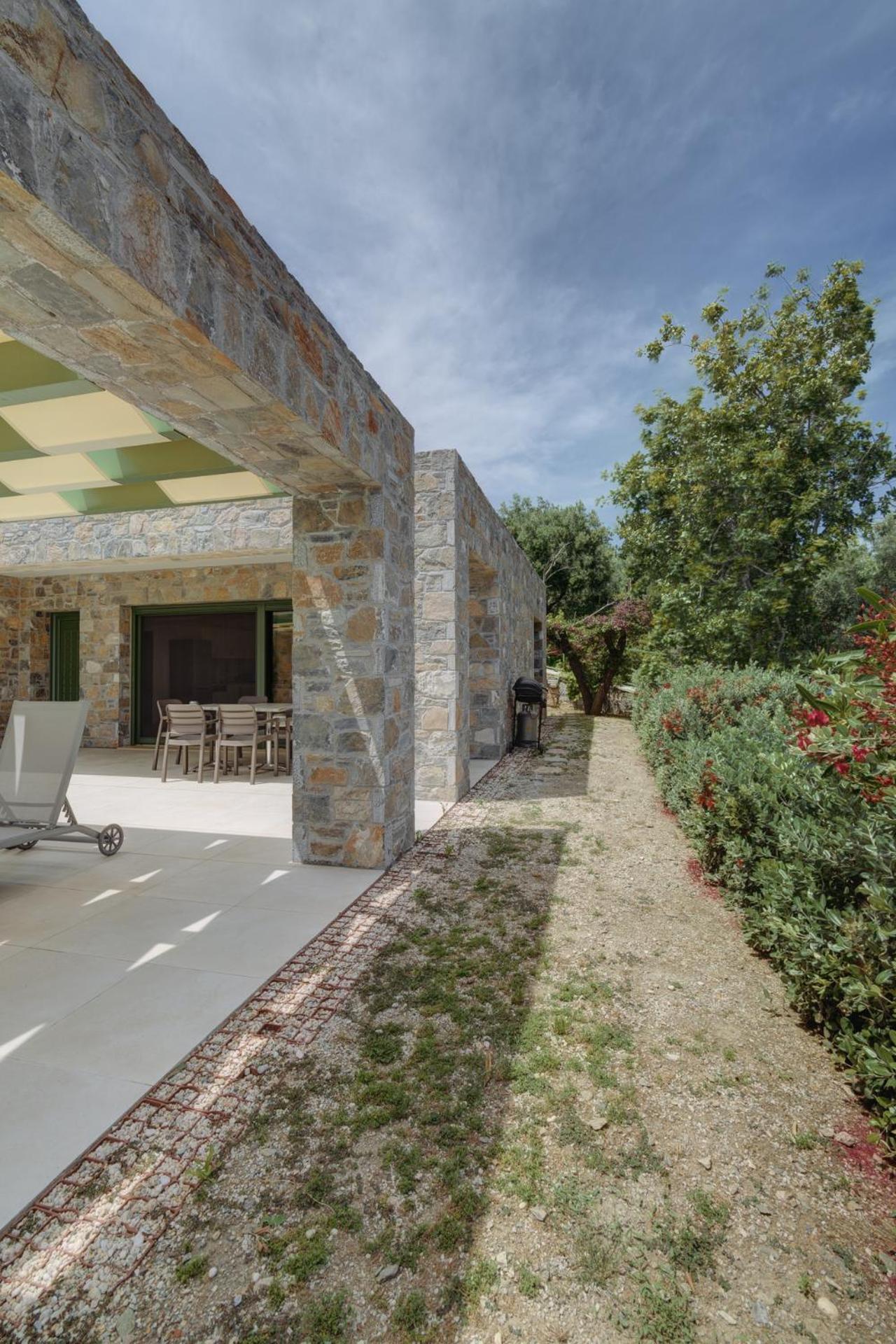 플로마리언 Ouzo Stone House 1 With Private Pool 빌라 외부 사진